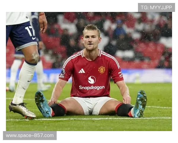 热刺2-2读秒绝平曼联，德里赫特救主