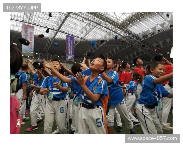 少年旗手亮相绍兴全明星赛 展现垒球运动传承与希望