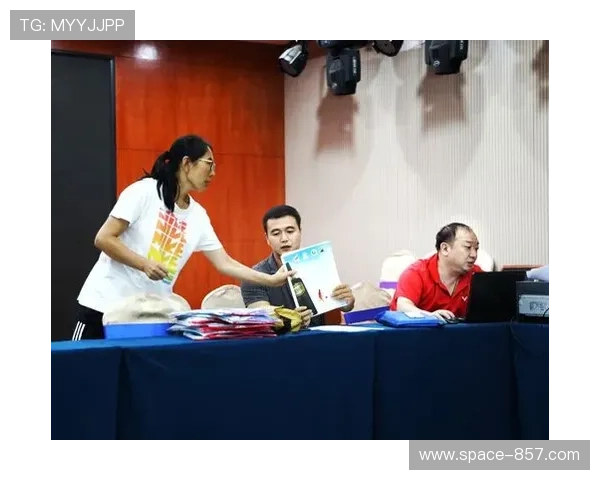 邢台“太行花”杯羽毛球邀请赛落幕，全民健身热潮再起